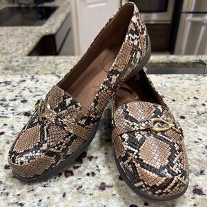Kim Rogers Ultra Comfort Blayne Faux Snakeskin Loafer Women's Size 9.5M